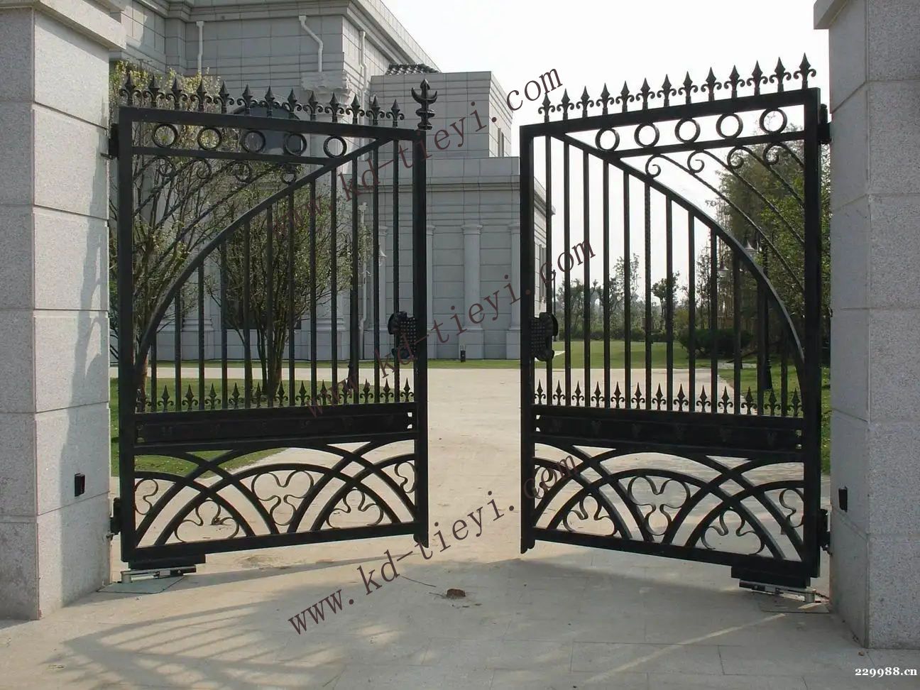 iron gate017